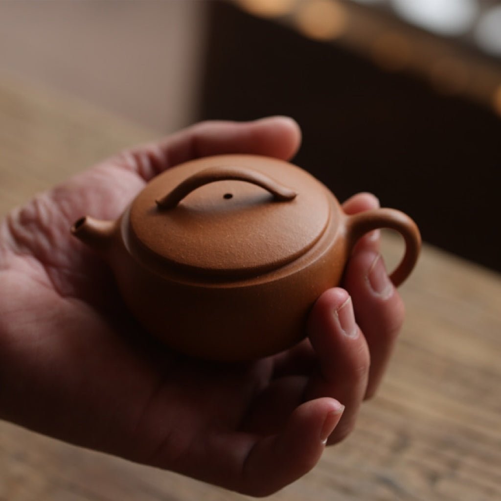 Golden Alchemy Cauldron Huang Jiangpo Yixing Teapotyixing teapotAnyee TeaGolden Alchemy Cauldron Huang Jiangpo Yixing Teapot
