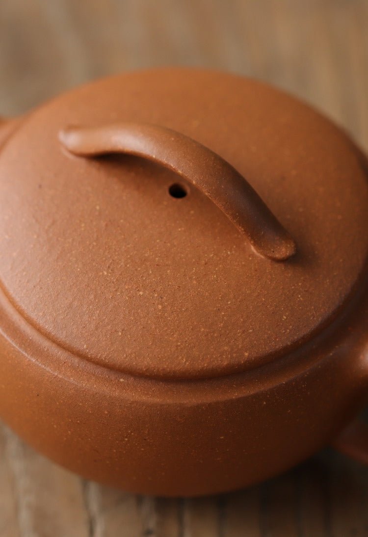 Golden Alchemy Cauldron Huang Jiangpo Yixing Teapotyixing teapotAnyee TeaGolden Alchemy Cauldron Huang Jiangpo Yixing Teapot