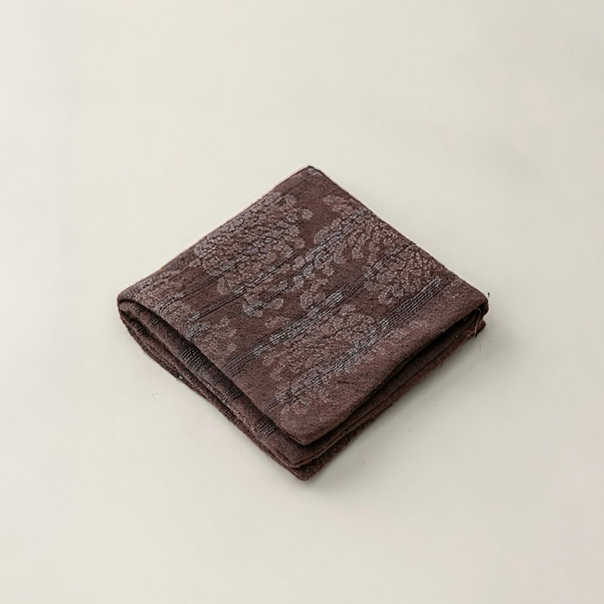 Hand Dyed Burned Flower Patterned Pure - cotton Absorbent and Soft Tea TowelsaccessoiresAnyee TeaHand Dyed Burned Flower Patterned Pure - cotton Absorbent and Soft Tea TowelsBlossom (Brown)