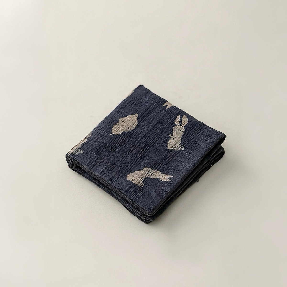 Hand Dyed Burned Flower Patterned Pure - cotton Absorbent and Soft Tea TowelsaccessoiresAnyee TeaHand Dyed Burned Flower Patterned Pure - cotton Absorbent and Soft Tea TowelsRabbit (Dark Blue)