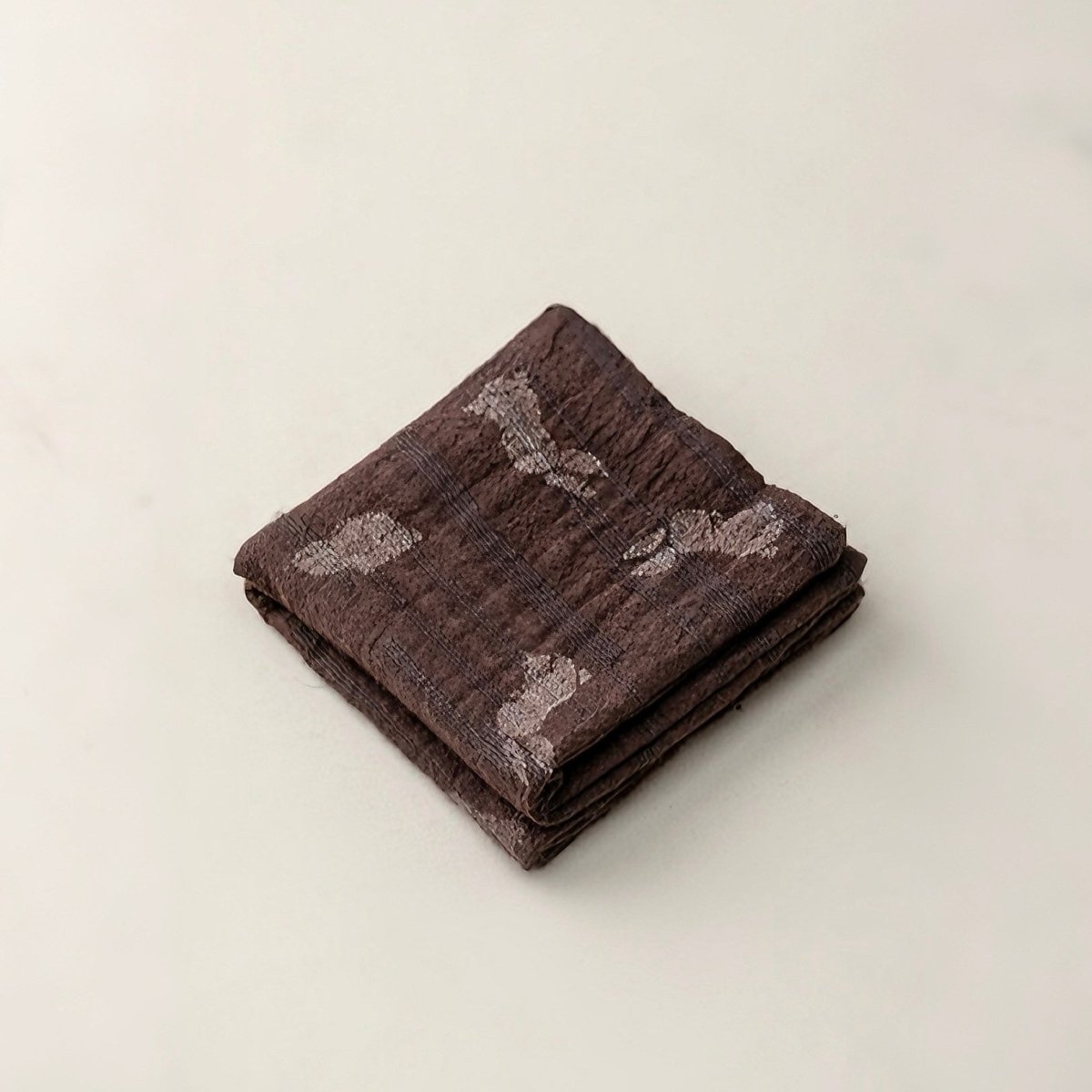 Hand Dyed Burned Flower Patterned Pure - cotton Absorbent and Soft Tea TowelsaccessoiresAnyee TeaHand Dyed Burned Flower Patterned Pure - cotton Absorbent and Soft Tea TowelsRabbit (Dark Brown)