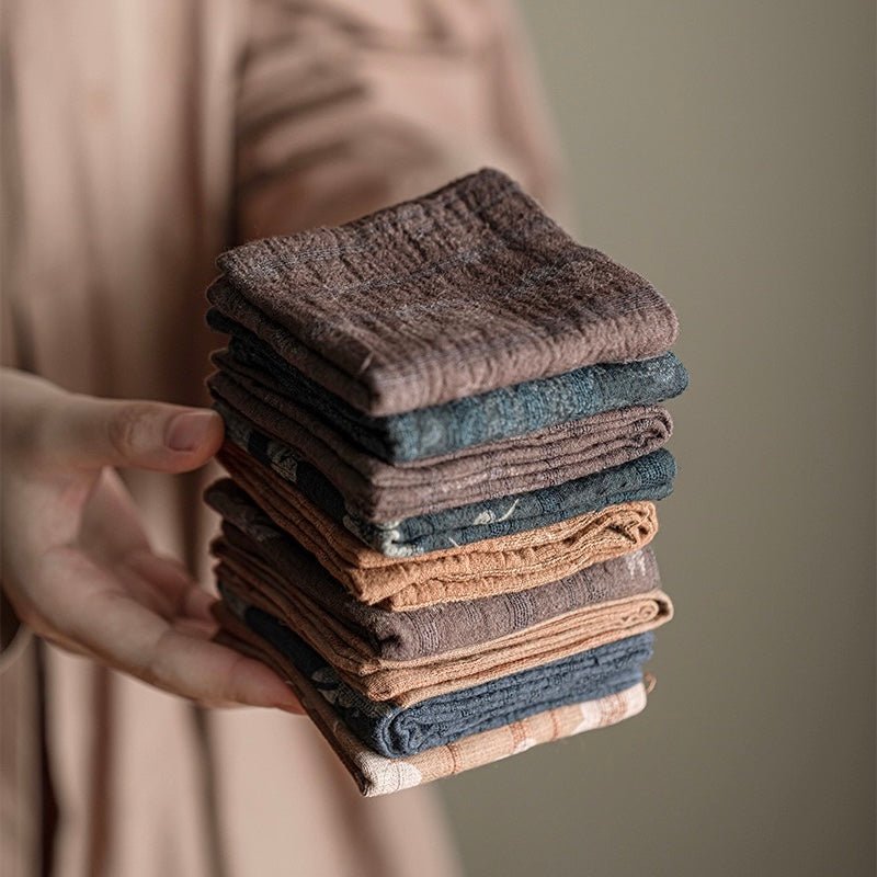 Hand Dyed Burned Flower Patterned Pure - cotton Absorbent and Soft Tea TowelsaccessoiresAnyee TeaHand Dyed Burned Flower Patterned Pure - cotton Absorbent and Soft Tea TowelsRabbit (Dark Brown)