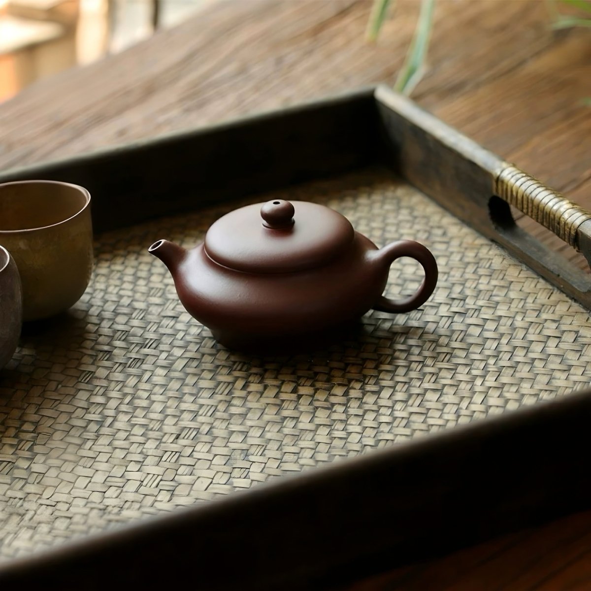 Huzhi Bottom Groove Qing Yixing Teapotyixing teapotAnyee TeaHuzhi Bottom Groove Qing Yixing Teapot