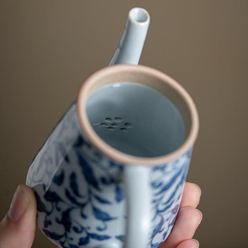 Porcelain Teapot with Chinese Blue - and - white PatternsteapotsAnyee TeaPorcelain Teapot with Chinese Blue - and - white Patterns