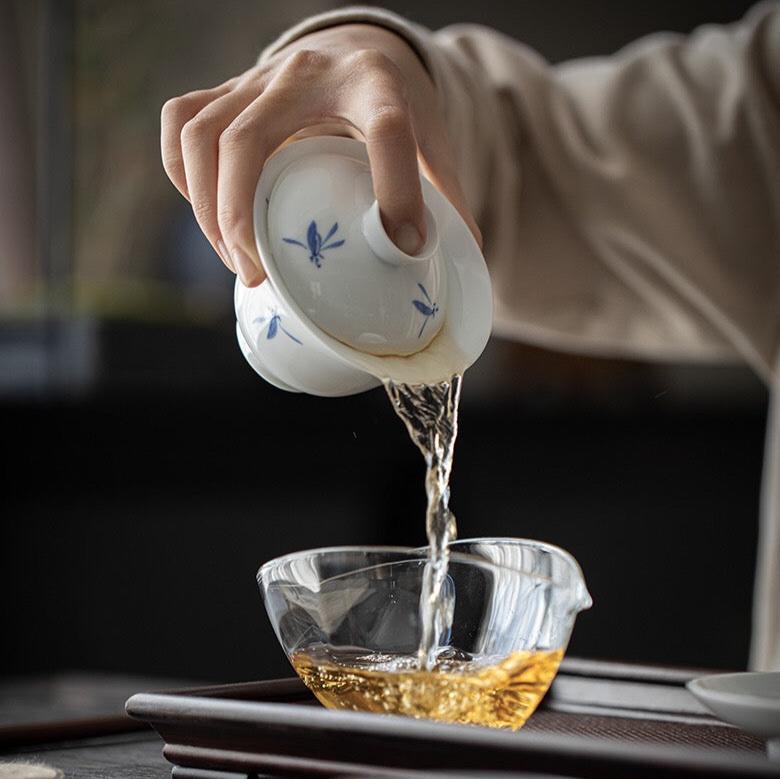 White Porcelain Gaiwan TeacupGaiwanAnyee TeaWhite Porcelain Gaiwan Teacup