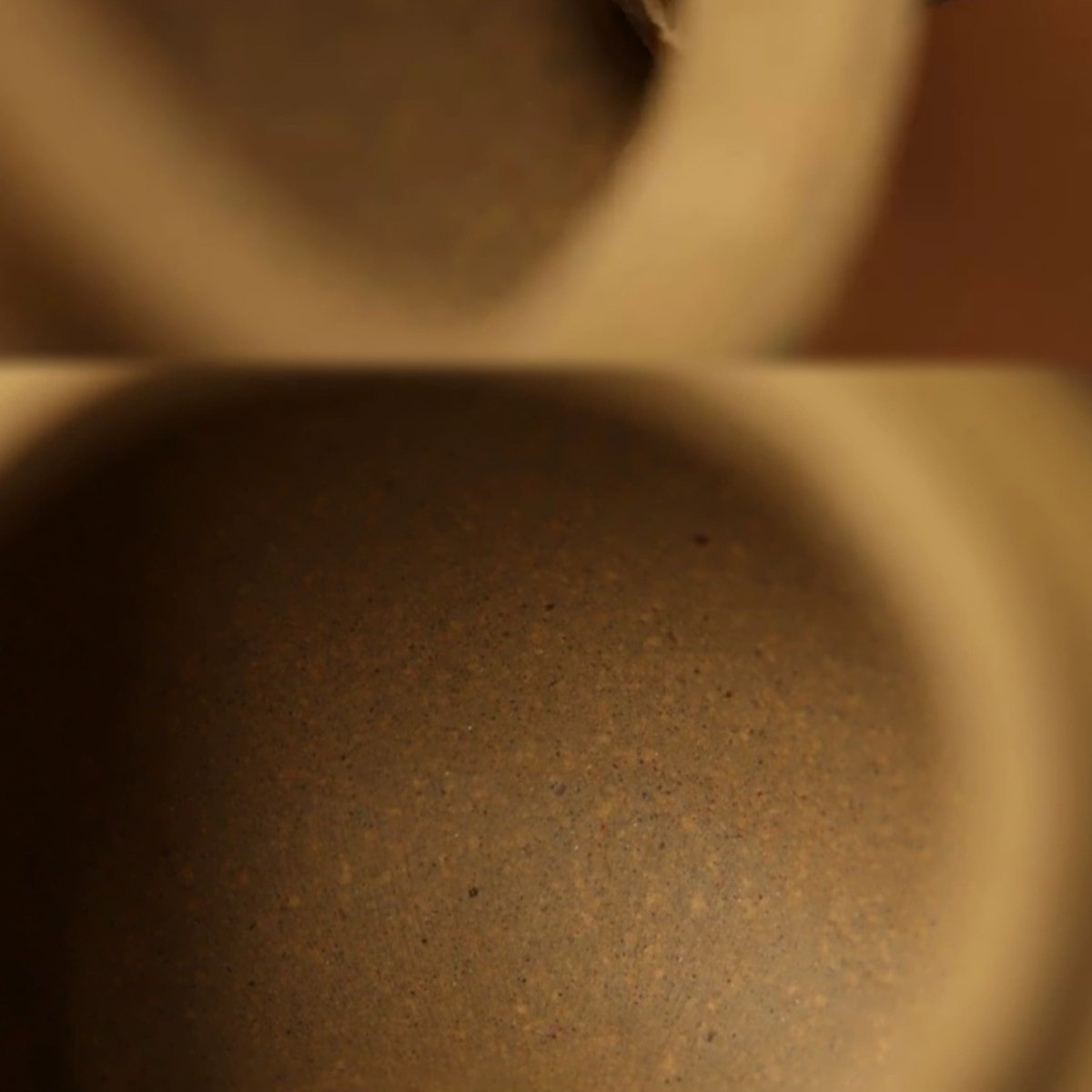 Yellow Dragon Mountain Original Mine Clay Yixing Teapot with Full Round Shapeyixing teapotAnyee TeaYellow Dragon Mountain Original Mine Clay Yixing Teapot with Full Round Shape