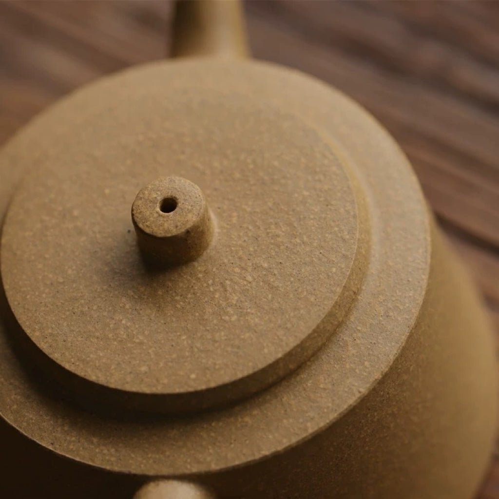 ‘Zhu Chu’ Classic Pillar Yellow Dragon Mountain Original Mine Clay Yixing Teapotyixing teapotAnyee Tea‘Zhu Chu’ Classic Pillar Yellow Dragon Mountain Original Mine Clay Yixing Teapot