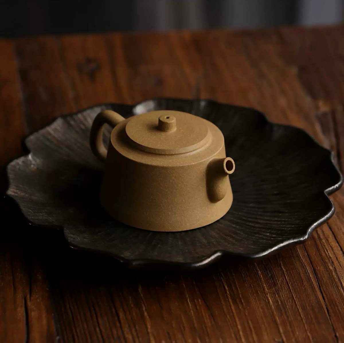 ‘Zhu Chu’ Classic Pillar Yellow Dragon Mountain Original Mine Clay Yixing Teapotyixing teapotAnyee Tea‘Zhu Chu’ Classic Pillar Yellow Dragon Mountain Original Mine Clay Yixing Teapot