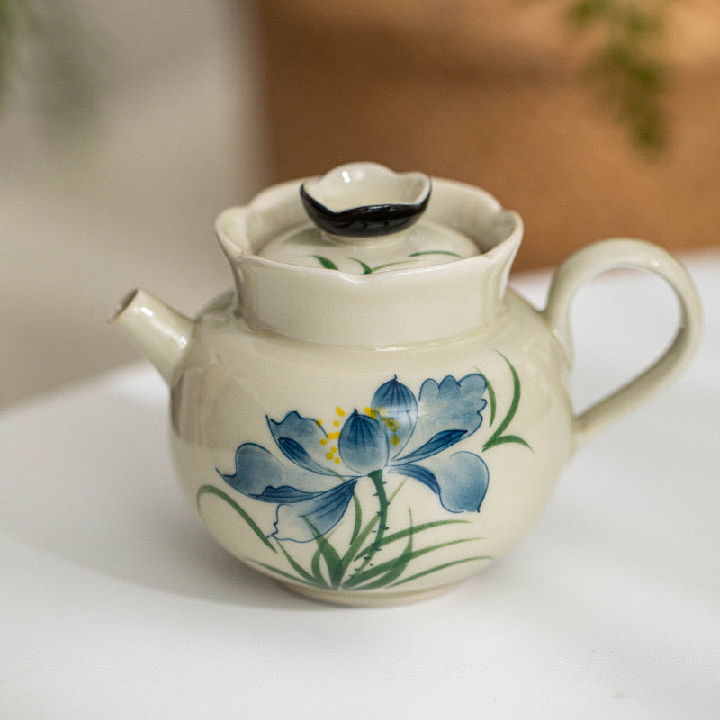 Hand-painted Blue and White Grass-wood Ash Tea Set