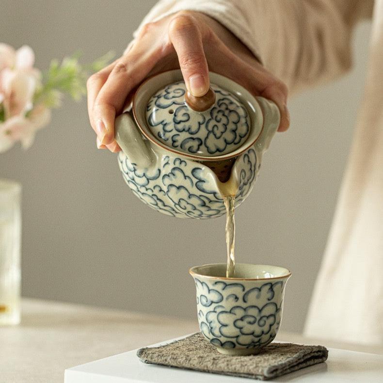 Xiangyun Handheld Teapot Retro Ceramic Gaiwan for Home Use