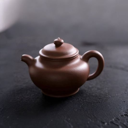 The Daxing Diezhi Zisha Teapot