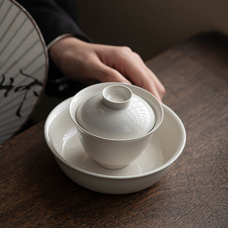 Handmade Retro Gaiwan with Plant Ash Glaze