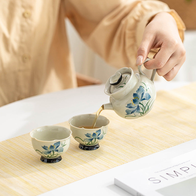 Hand-painted Blue and White Grass-wood Ash Tea Set