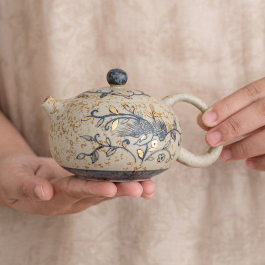 Xishi Teapot Made of Raw Porcelain Clay with Blue and White Porcelain and Flint Red Decoration