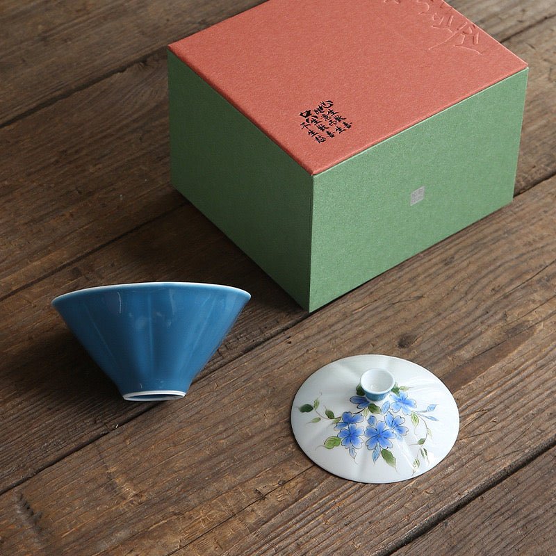 Chinese Hand - painted Orchid Gaiwan with Antique Colored GlazeGaiwanAnyee TeaChinese Hand - painted Orchid Gaiwan with Antique Colored Glaze