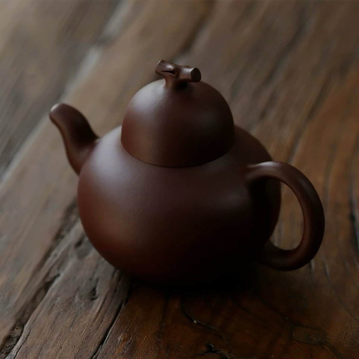 Gourd - shaped Elegance Huzhi Bottom Groove Qing Yixing Teapotyixing teapotAnyee TeaGourd - shaped Elegance Huzhi Bottom Groove Qing Yixing Teapot