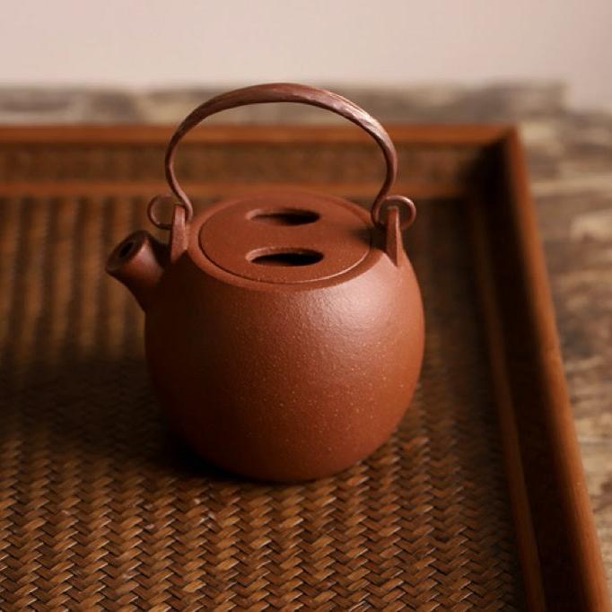 Piggy - shaped Delight Jiangpo Red Clay Yixing Teapotyixing teapotAnyee TeaPiggy - shaped Delight Jiangpo Red Clay Yixing Teapot