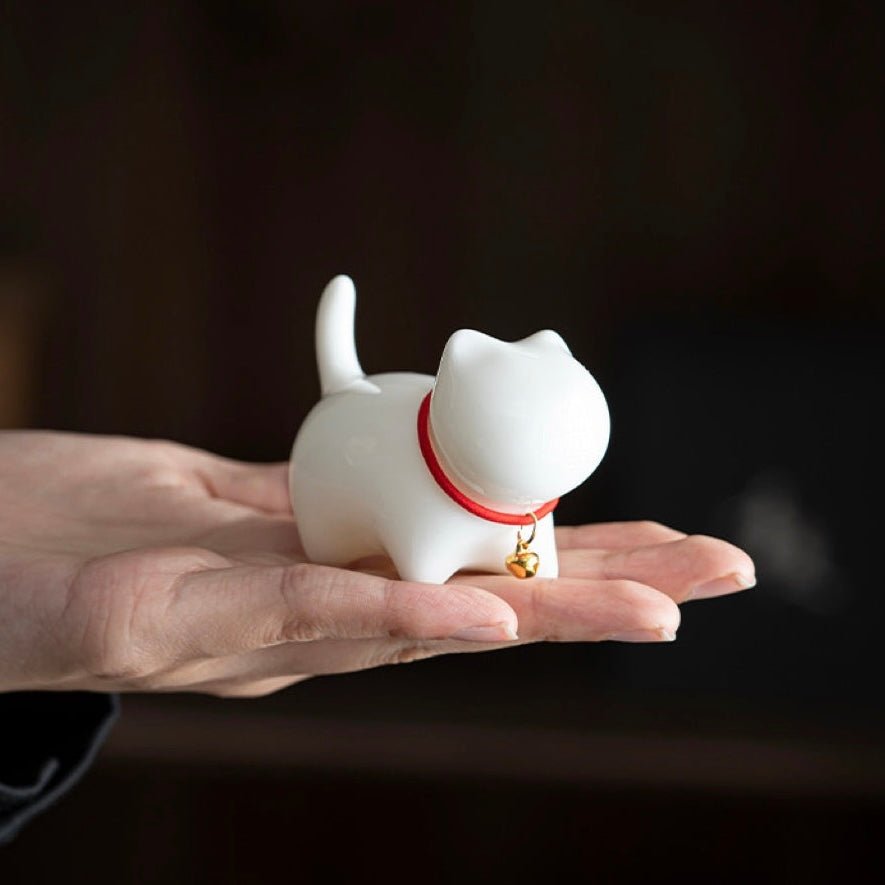 White Porcelain Tea Pet Decoration of Cat in Idleness, Made of Suet Jade - like MaterialaccessoiresAnyee TeaWhite Porcelain Tea Pet Decoration of Cat in Idleness, Made of Suet Jade - like Material