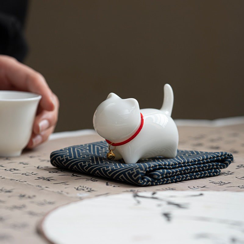 White Porcelain Tea Pet Decoration of Cat in Idleness, Made of Suet Jade - like MaterialaccessoiresAnyee TeaWhite Porcelain Tea Pet Decoration of Cat in Idleness, Made of Suet Jade - like Material